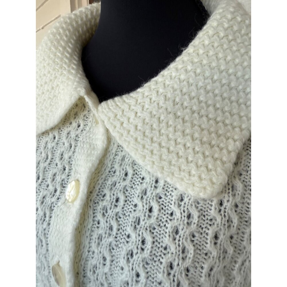 Vintage 70's Cable Knit White Acrylic Button up Fringed Poncho Cape One Size - Picture 2 of 11